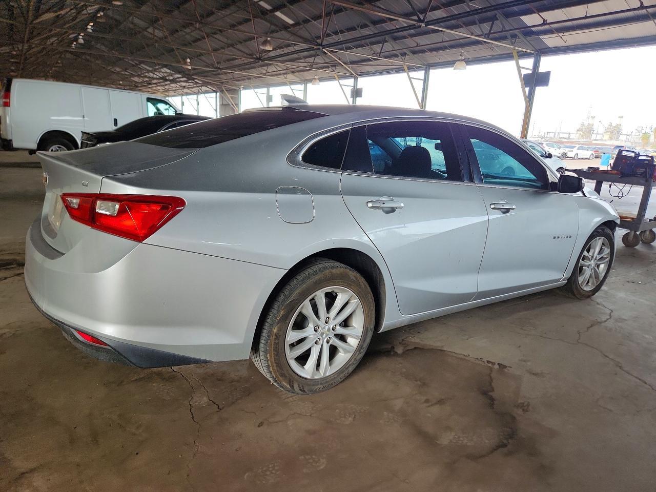 2018 CHEVROLET MALIBU LT — Фото 3 из 12