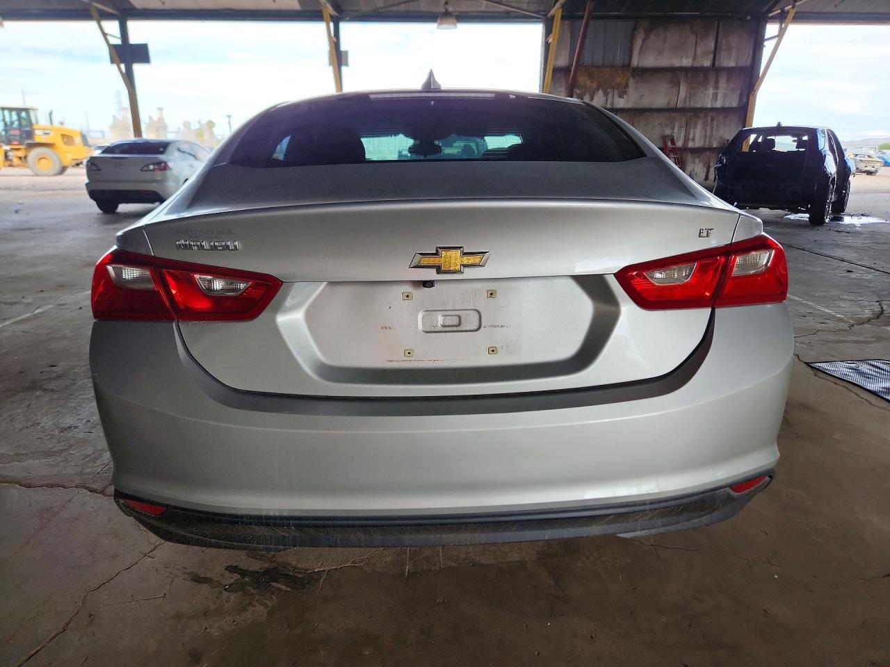 2018 CHEVROLET MALIBU LT — Фото 6 из 12