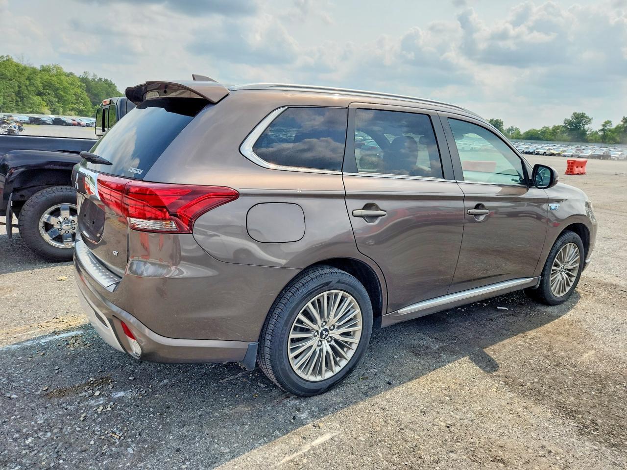 2022 MITSUBISHI OUTLANDER SEL — Фото 3 из 13