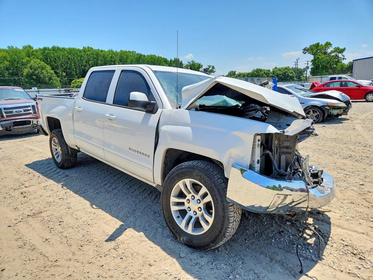 2018 CHEVROLET SILVERADO K1500 LT — Фото 4 из 13