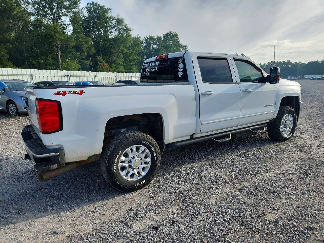 2018 CHEVROLET SILVERADO K2500 HEAVY DUTY LT — Фото 3 из 12