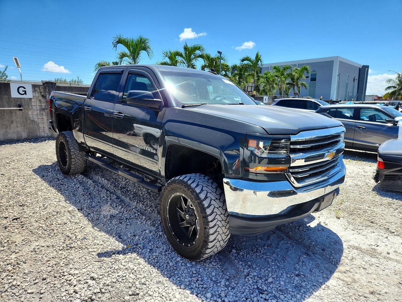 2018 CHEVROLET SILVERADO K1500 LT — Фото 4 из 12