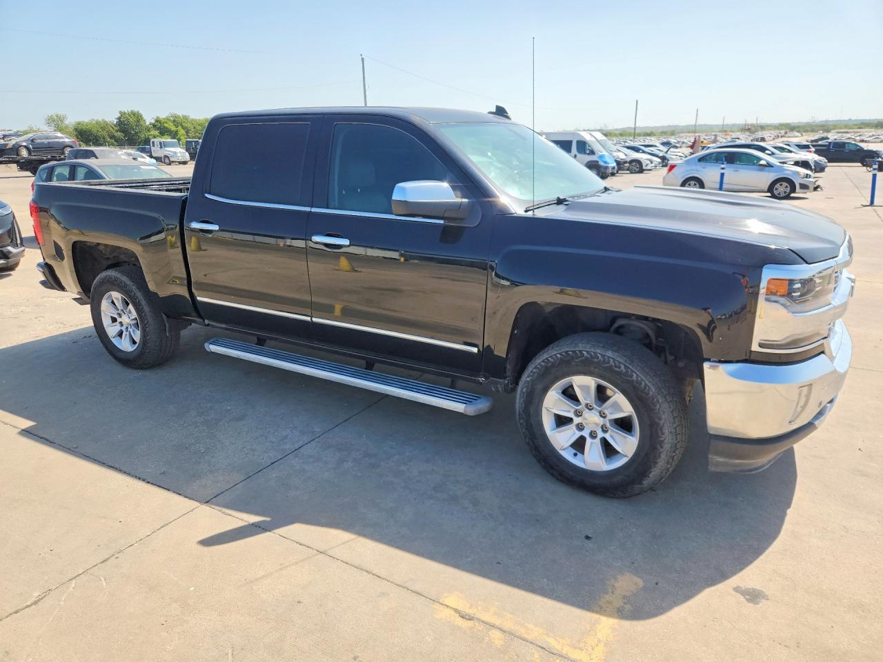 2018 CHEVROLET SILVERADO C1500 LTZ — Фото 4 из 12