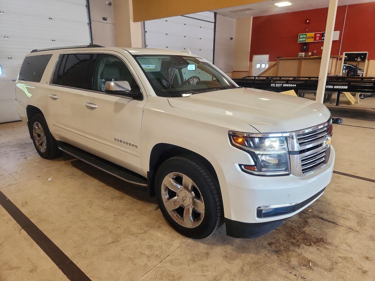 2015 CHEVROLET SUBURBAN K1500 LTZ — Фото 4 из 13
