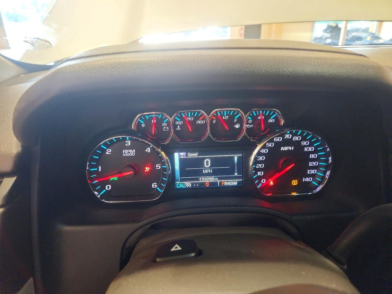 2015 CHEVROLET SUBURBAN K1500 LTZ — Фото 9 из 13