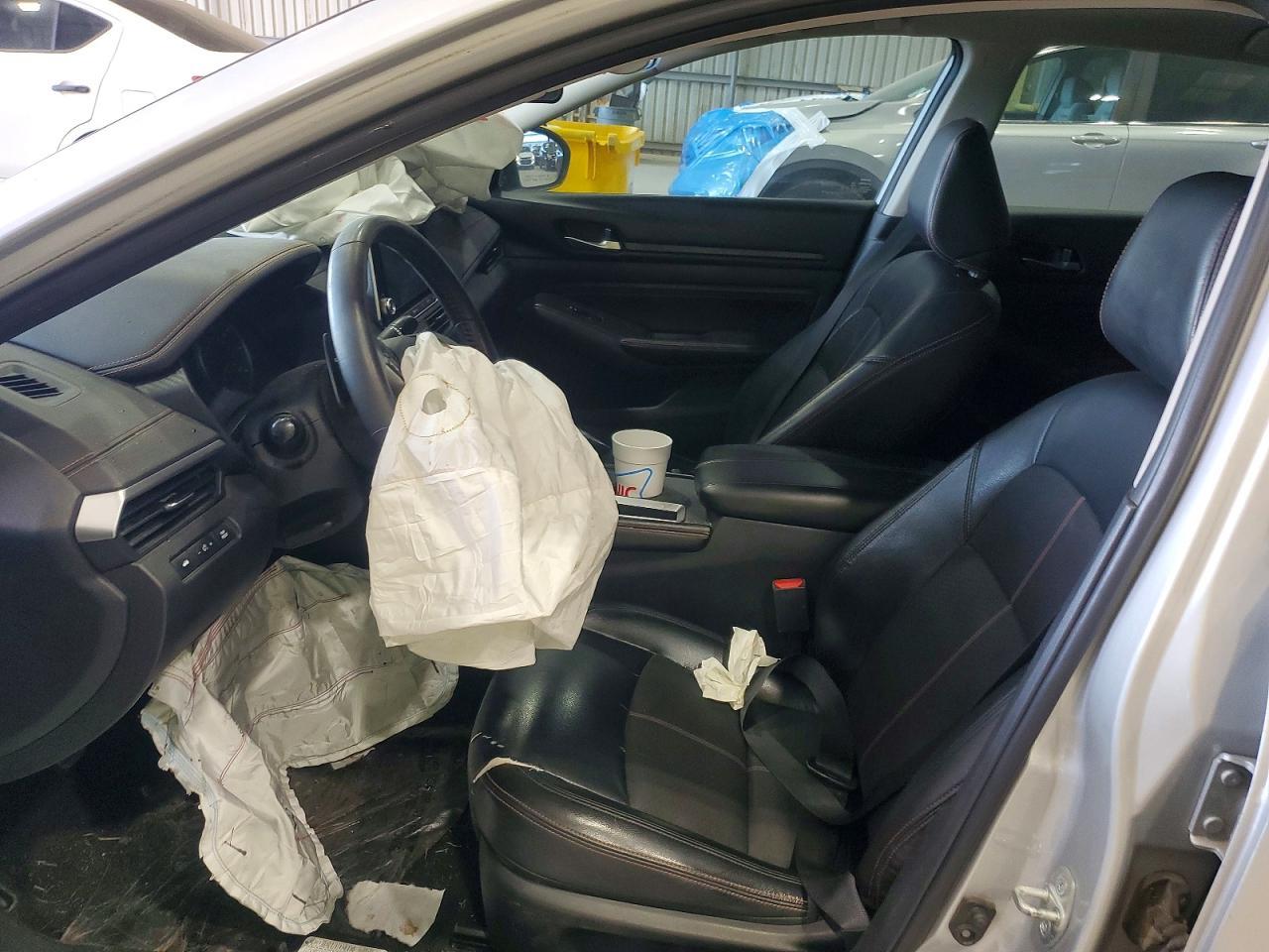 2022 NISSAN ALTIMA SR — Фото 7 из 12