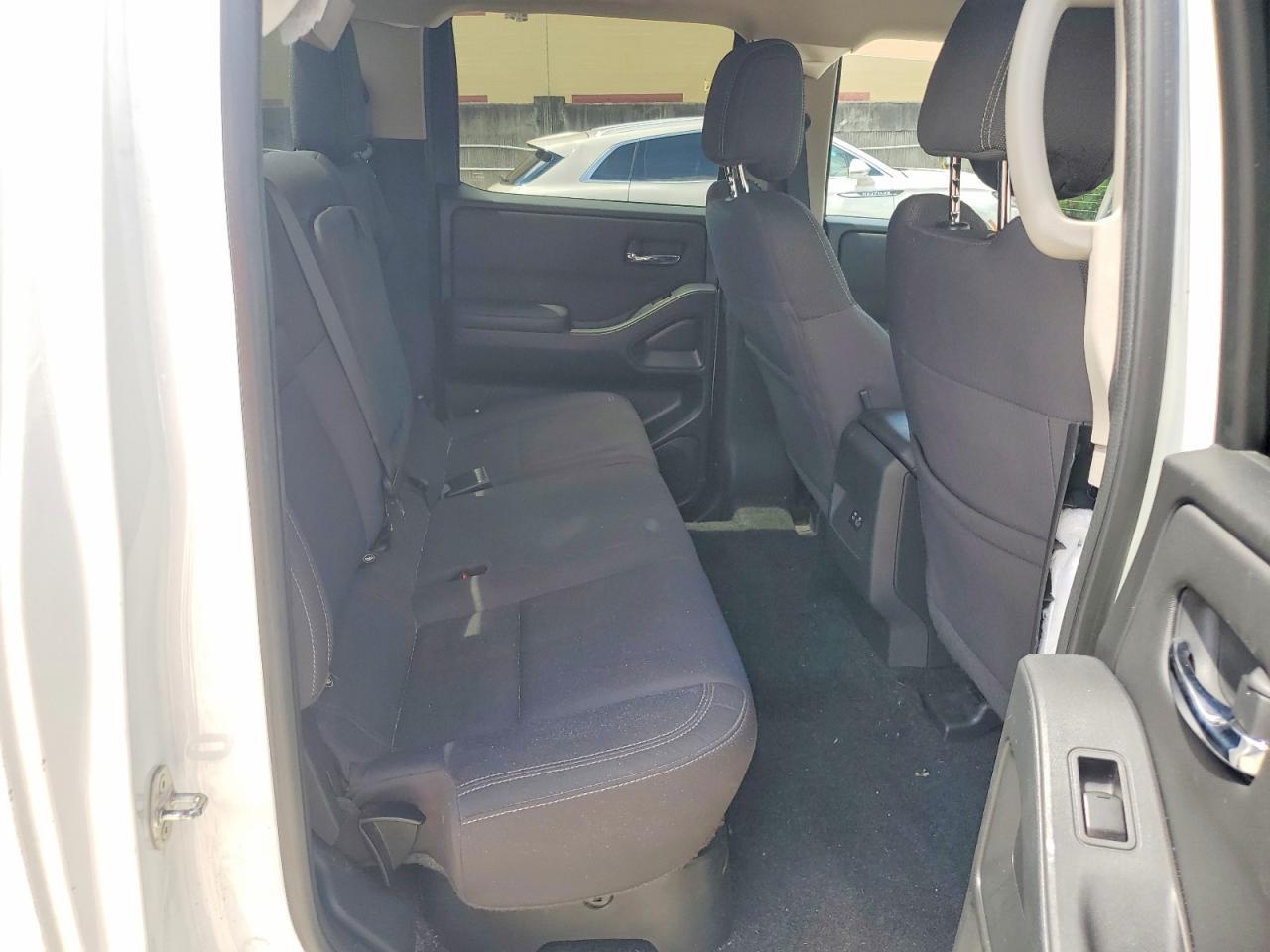 2022 NISSAN FRONTIER SV — Фото 10 из 13