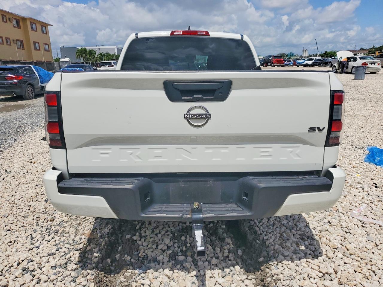 2022 NISSAN FRONTIER SV — Фото 6 из 13