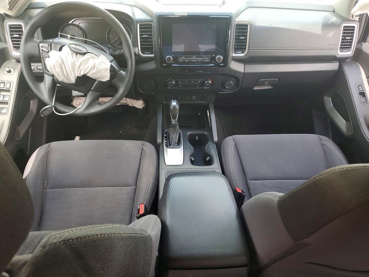 2022 NISSAN FRONTIER SV — Фото 8 из 13