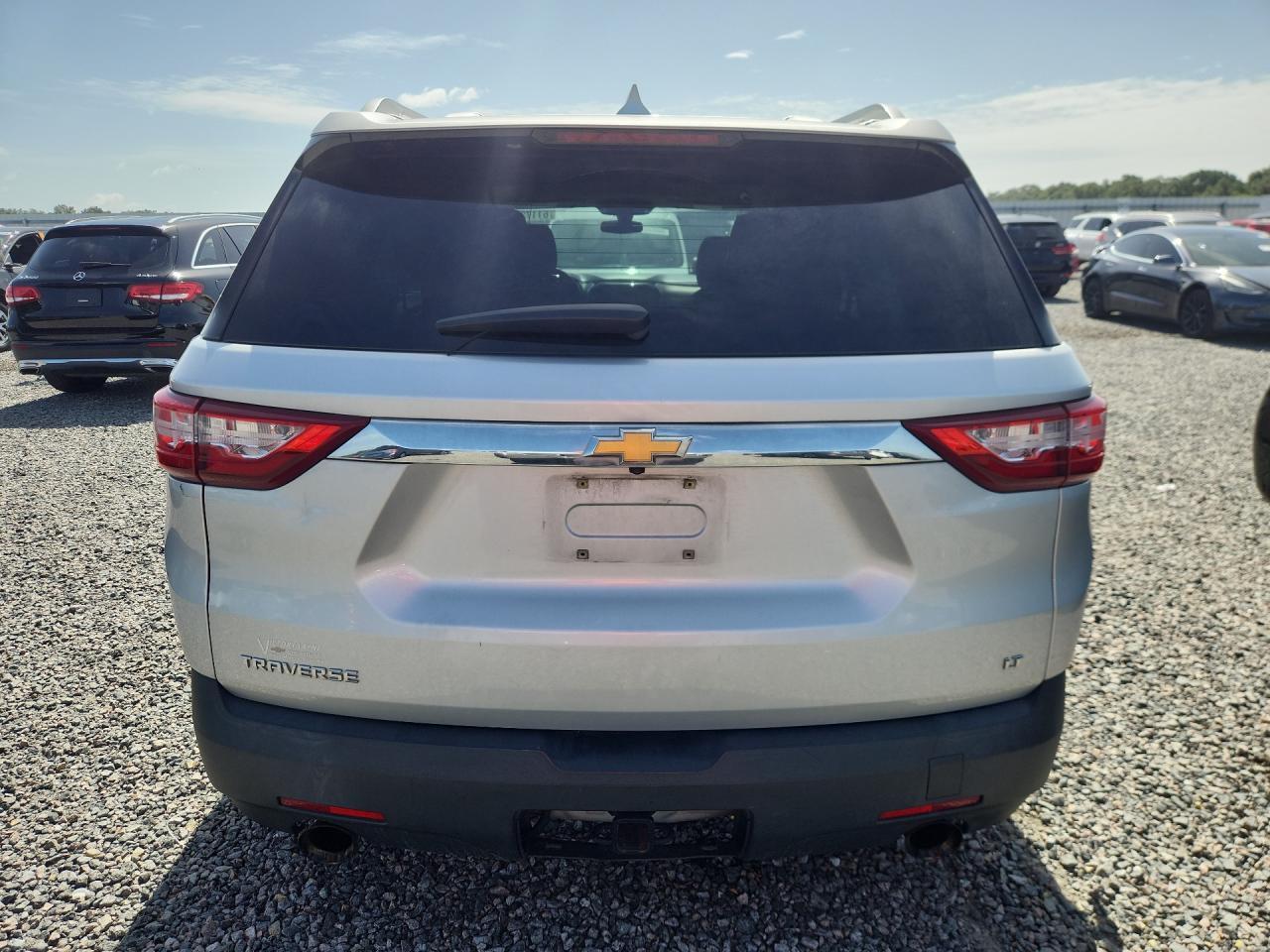 2018 CHEVROLET TRAVERSE LT — Фото 6 из 13