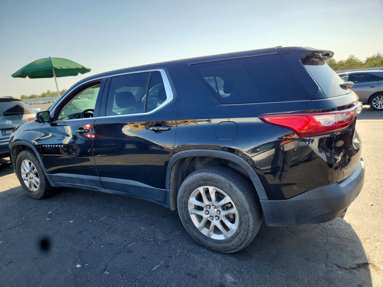 2018 CHEVROLET TRAVERSE LS — Фото 2 из 13