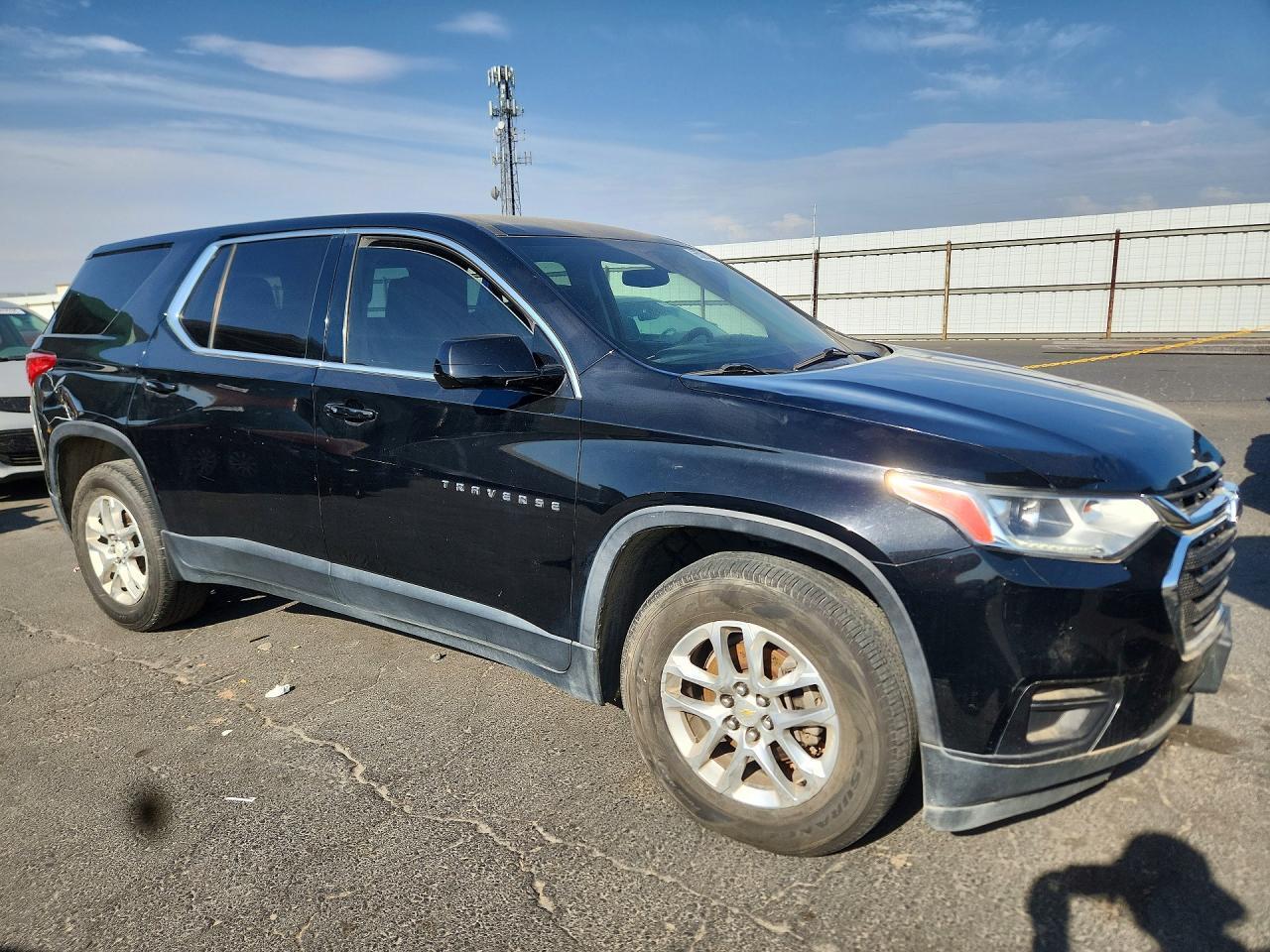 2018 CHEVROLET TRAVERSE LS — Фото 4 из 13