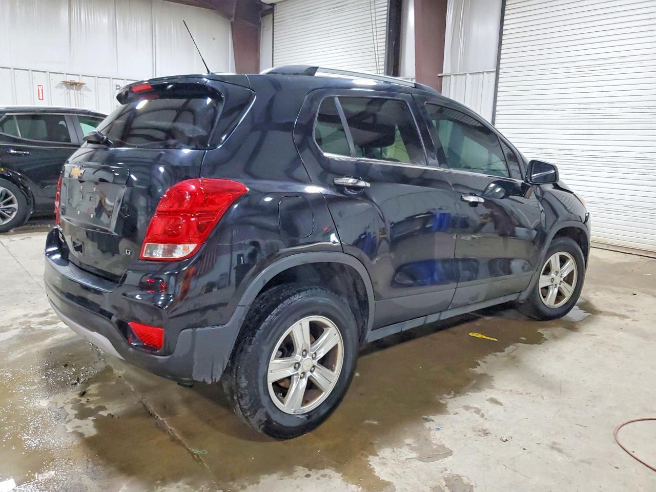 3GNCJPSB8JL257176 2018 CHEVROLET TRAX photo no. 3