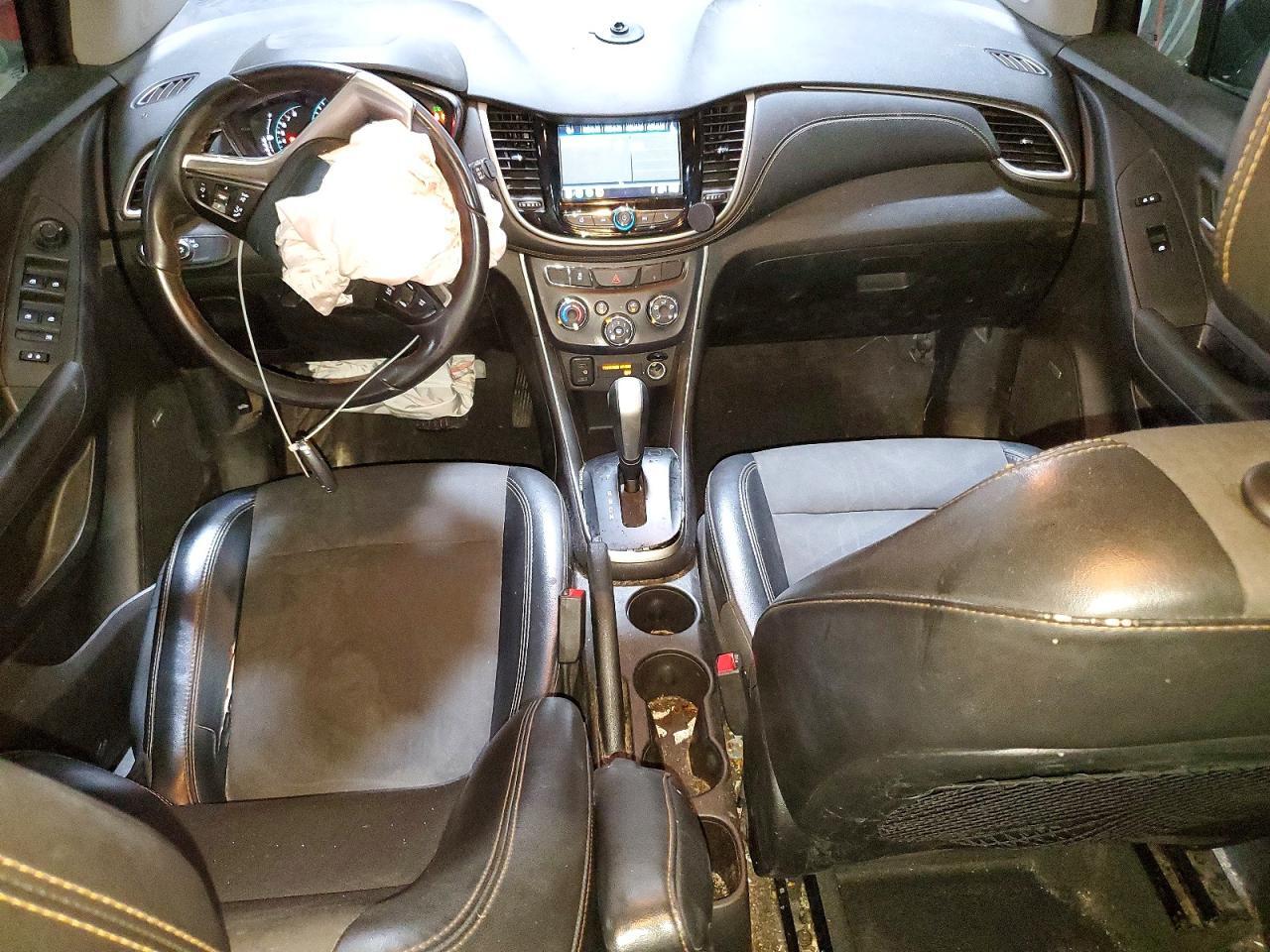 3GNCJPSB8JL257176 2018 CHEVROLET TRAX photo no. 8