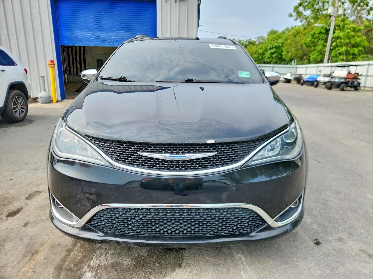 2018 CHRYSLER PACIFICA LIMITED — Фото 5 из 13
