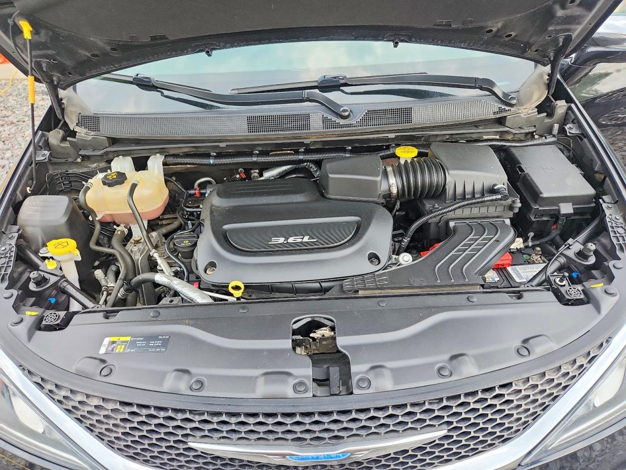 2018 CHRYSLER PACIFICA LIMITED — Фото 12 из 13