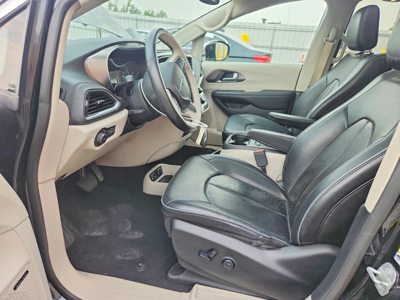 2018 CHRYSLER PACIFICA LIMITED — Фото 7 из 13