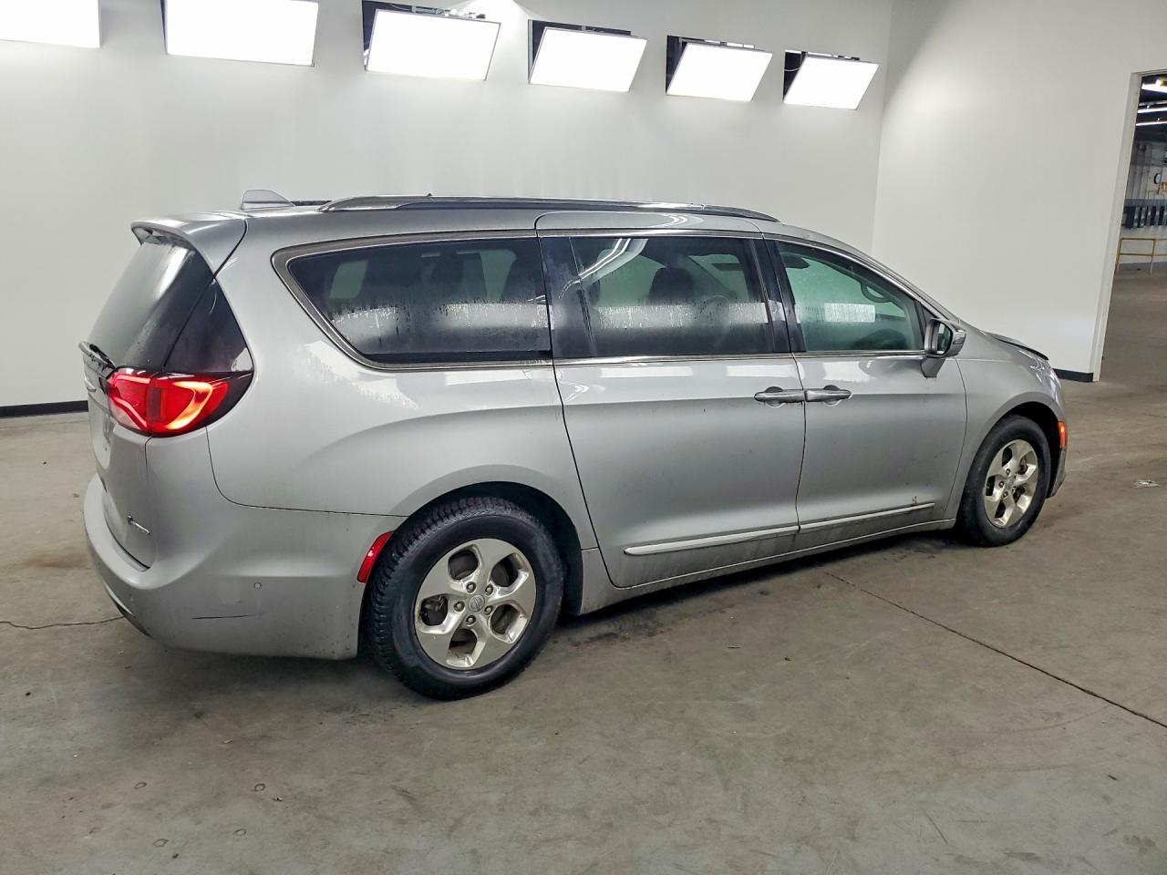 2018 CHRYSLER PACIFICA HYBRID LIMITED — Фото 3 из 13