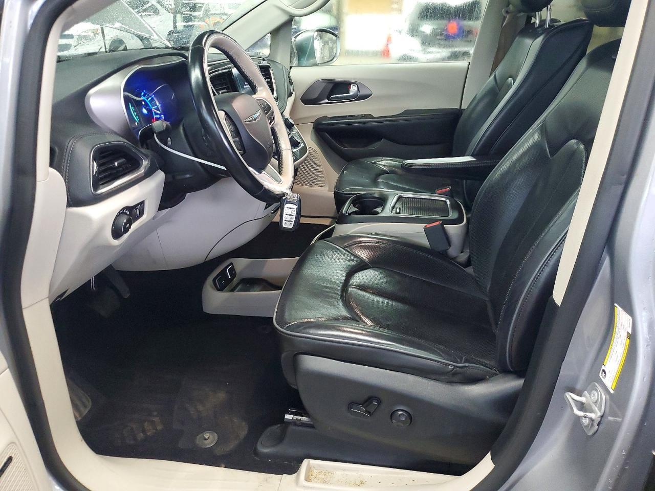 2018 CHRYSLER PACIFICA HYBRID LIMITED — Фото 7 из 13