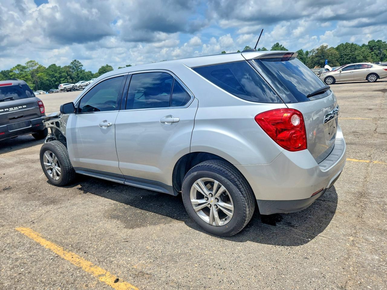 2015 CHEVROLET EQUINOX LS — Фото 2 из 14