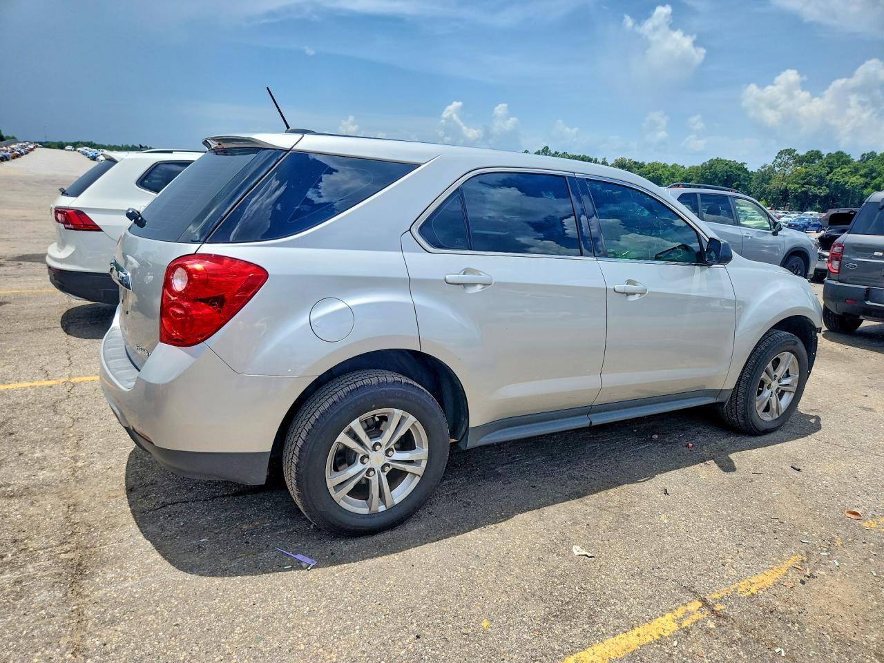 2015 CHEVROLET EQUINOX LS — Фото 3 из 14