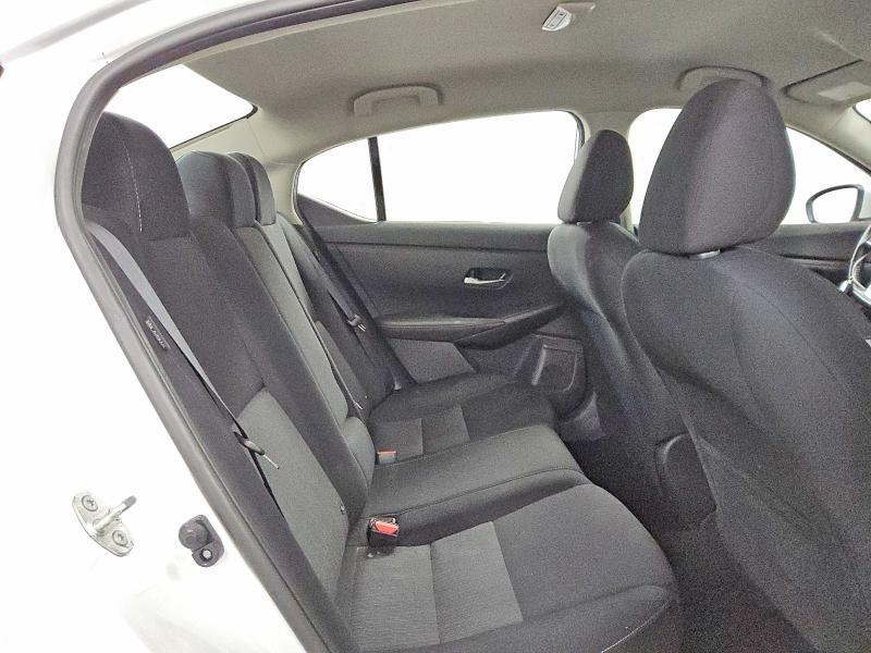2022 NISSAN SENTRA SV — Фото 10 из 12