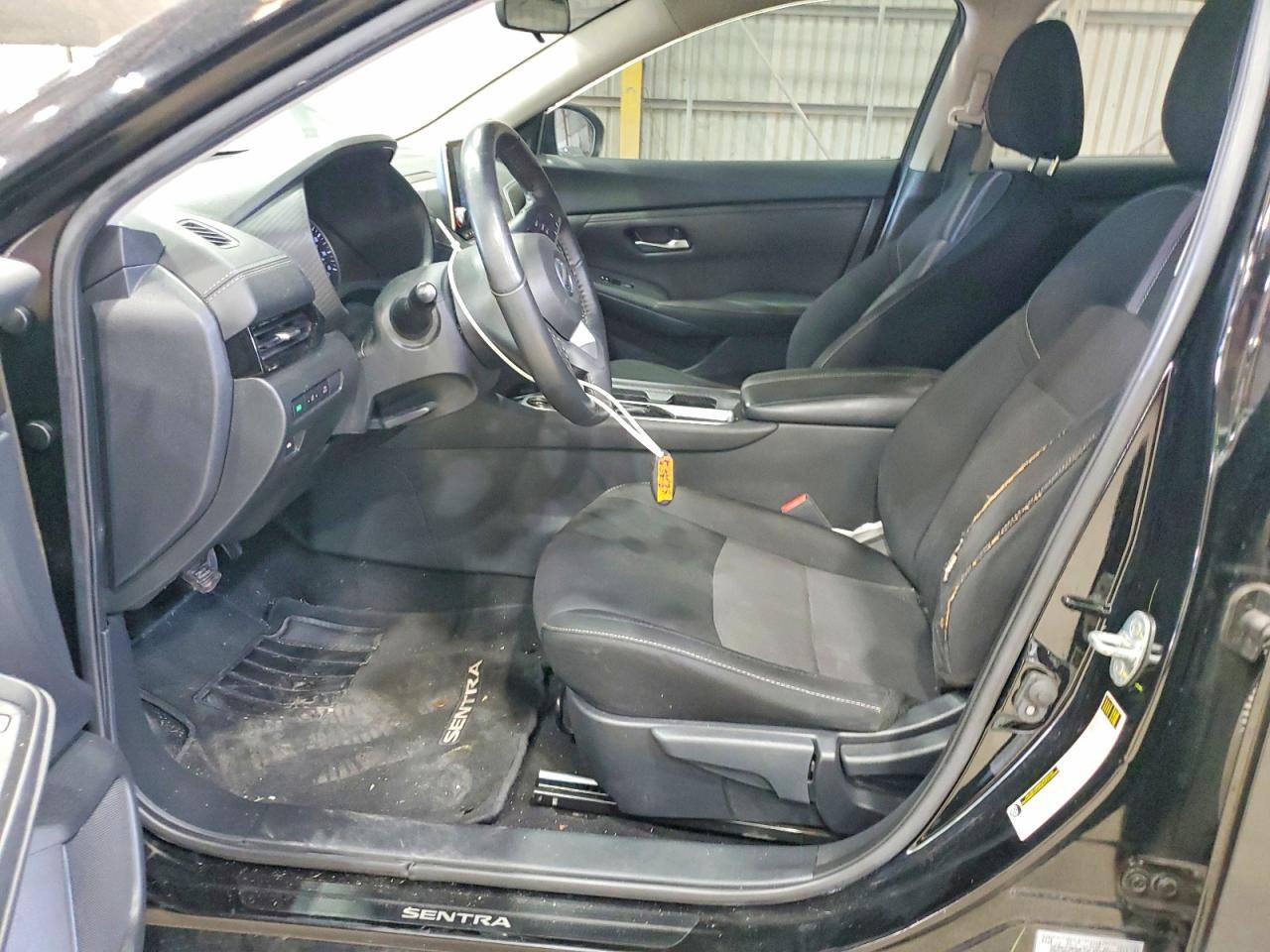 2022 NISSAN SENTRA SV — Фото 7 из 12