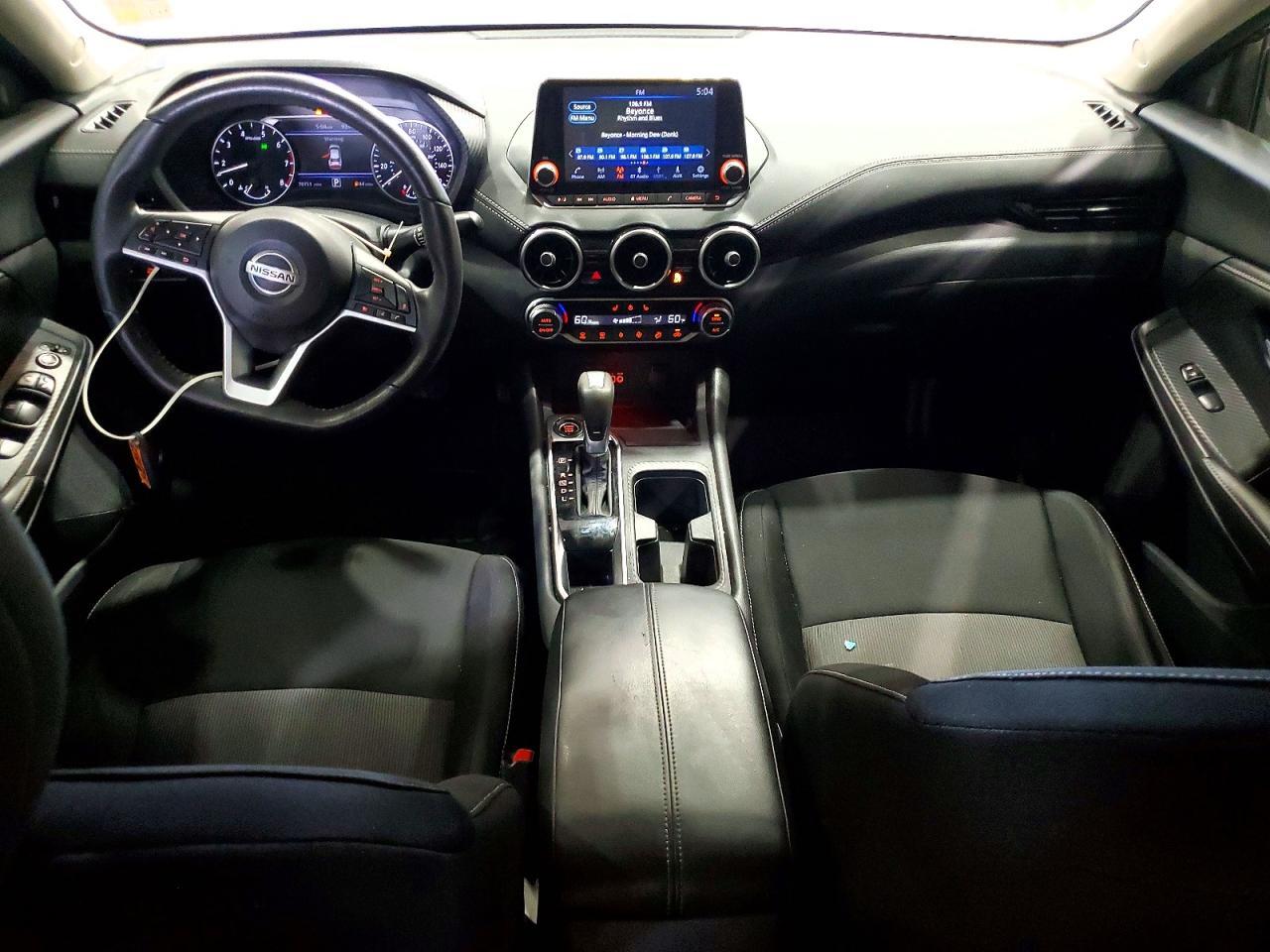 2022 NISSAN SENTRA SV — Фото 8 из 12