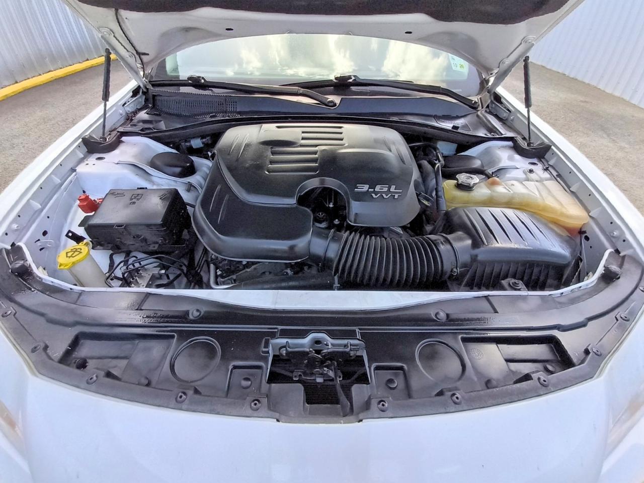 2C3CCAAG6JH314159 2018 CHRYSLER 300 photo no. 11