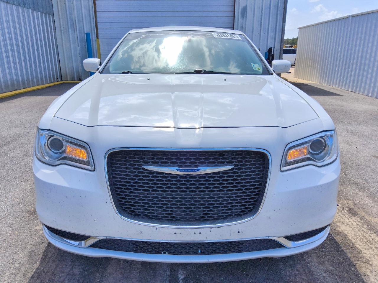 2C3CCAAG6JH314159 2018 CHRYSLER 300 photo no. 5