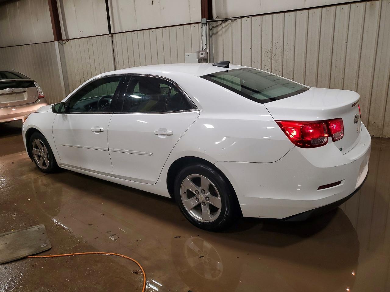 2015 CHEVROLET MALIBU LS — Фото 2 из 12