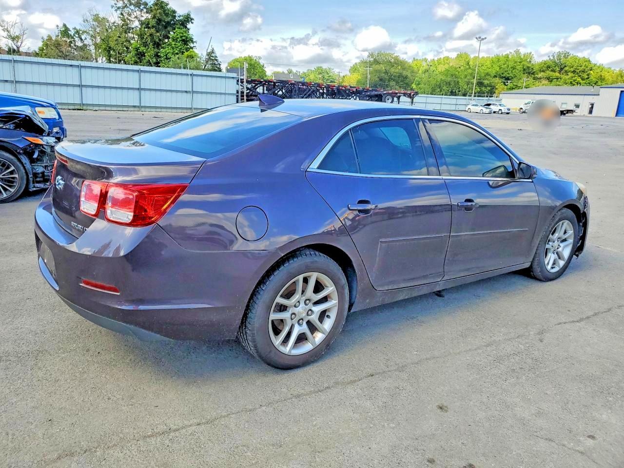 2015 CHEVROLET MALIBU 1LT — Фото 3 из 12