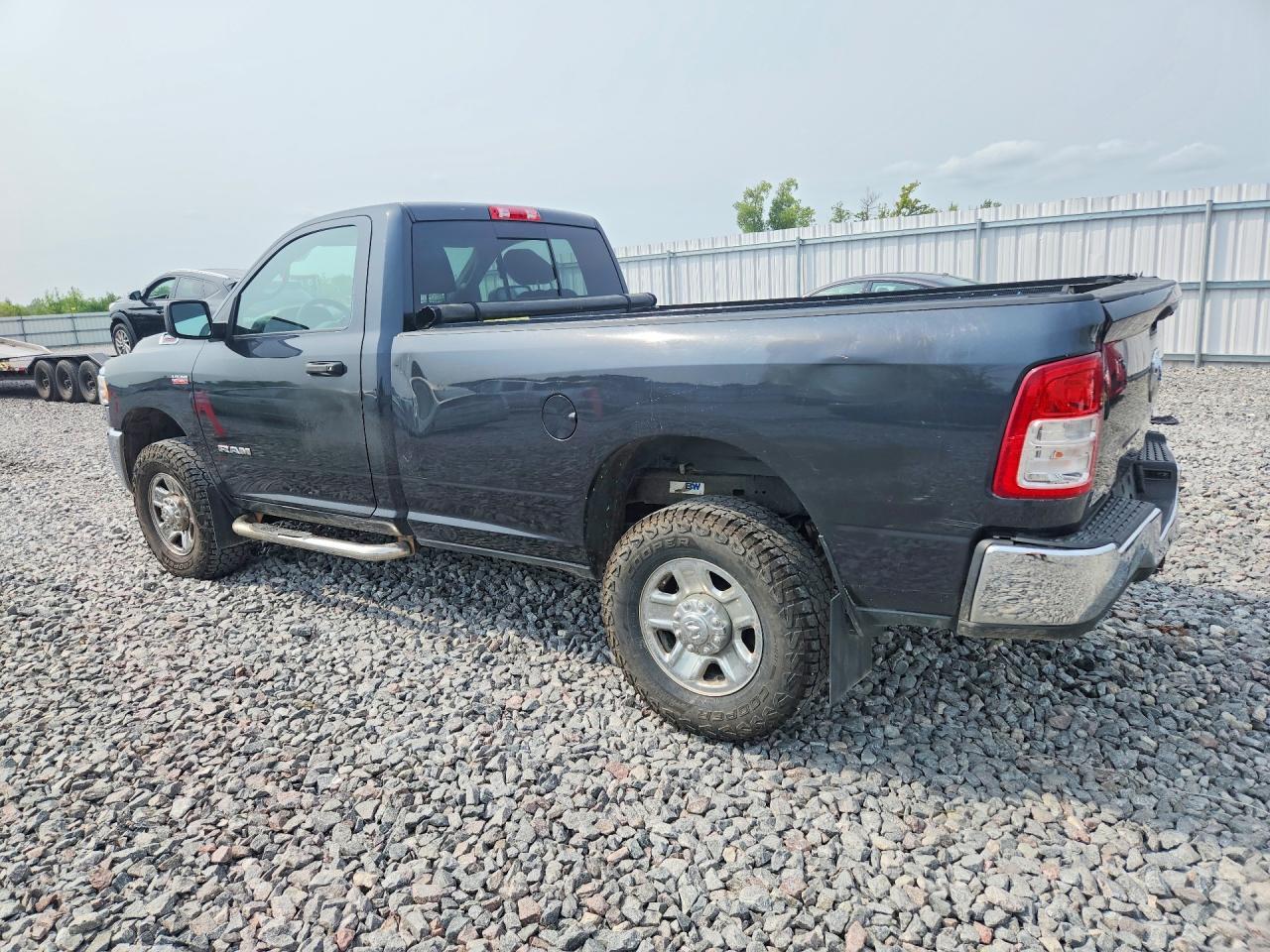 2022 RAM 2500 TRADESMAN — Фото 2 из 12