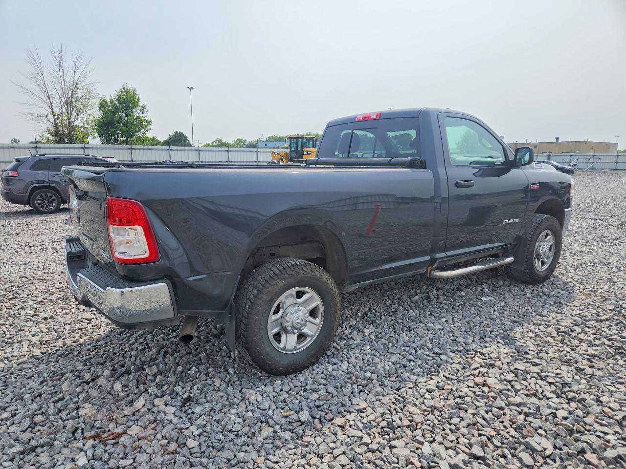 2022 RAM 2500 TRADESMAN — Фото 3 из 12