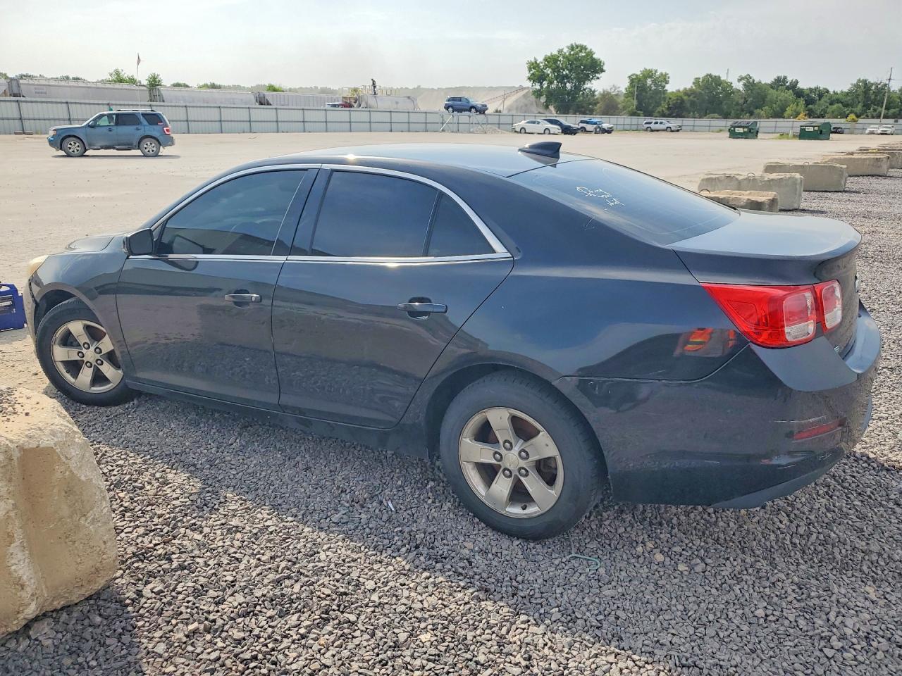 2015 CHEVROLET MALIBU 1LT — Фото 2 из 12