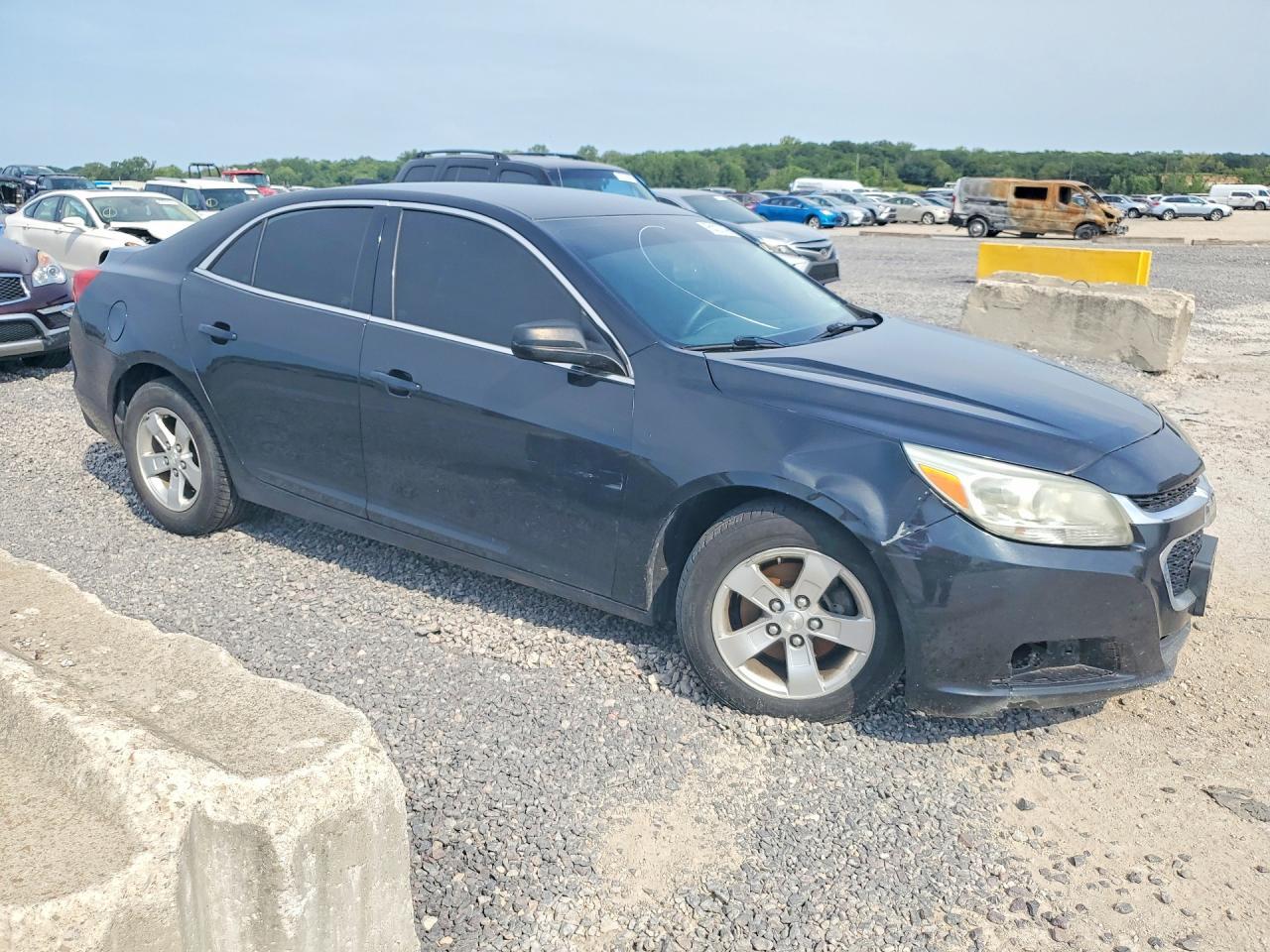 2015 CHEVROLET MALIBU 1LT — Фото 4 из 12