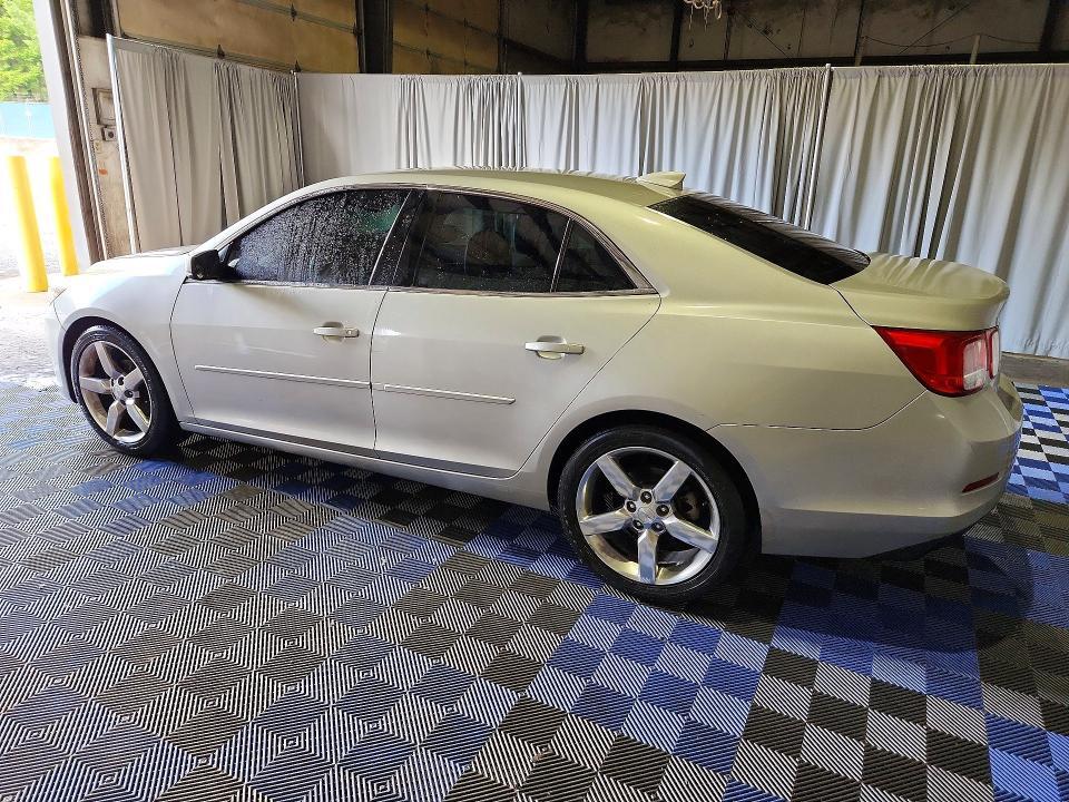 2015 CHEVROLET MALIBU 1LT — Фото 2 из 12