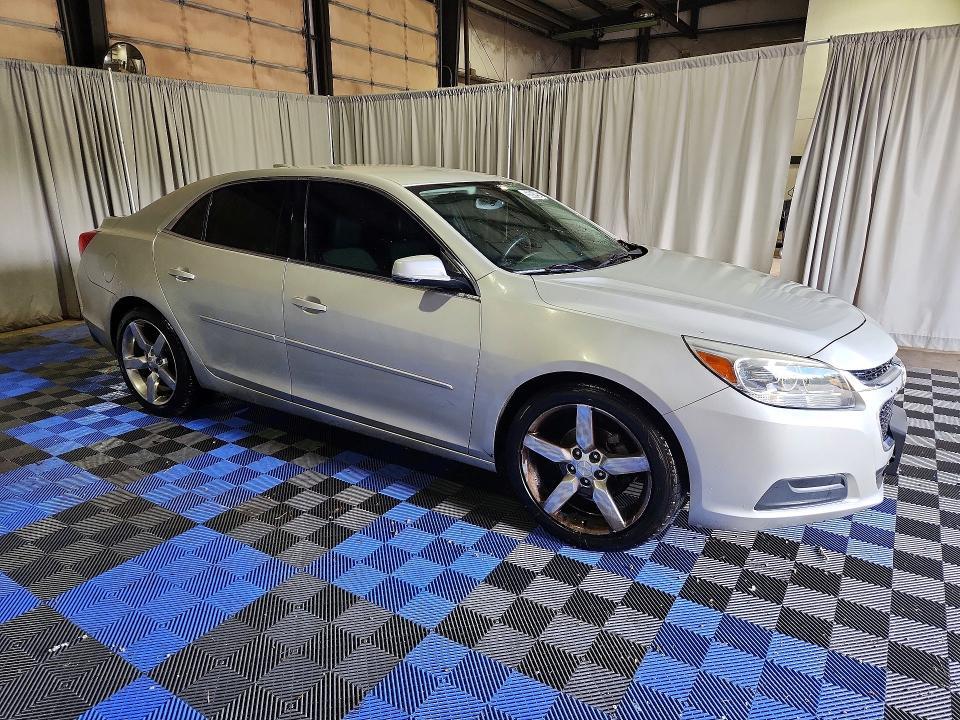 2015 CHEVROLET MALIBU 1LT — Фото 4 из 12