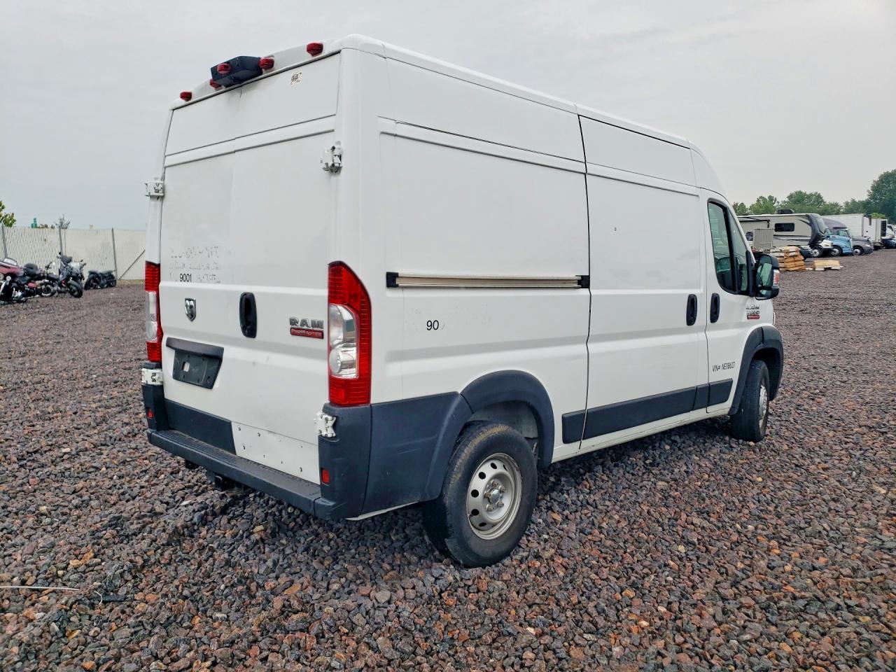 2022 RAM PROMASTER 2500 DELIVERY VAN — Фото 3 из 13