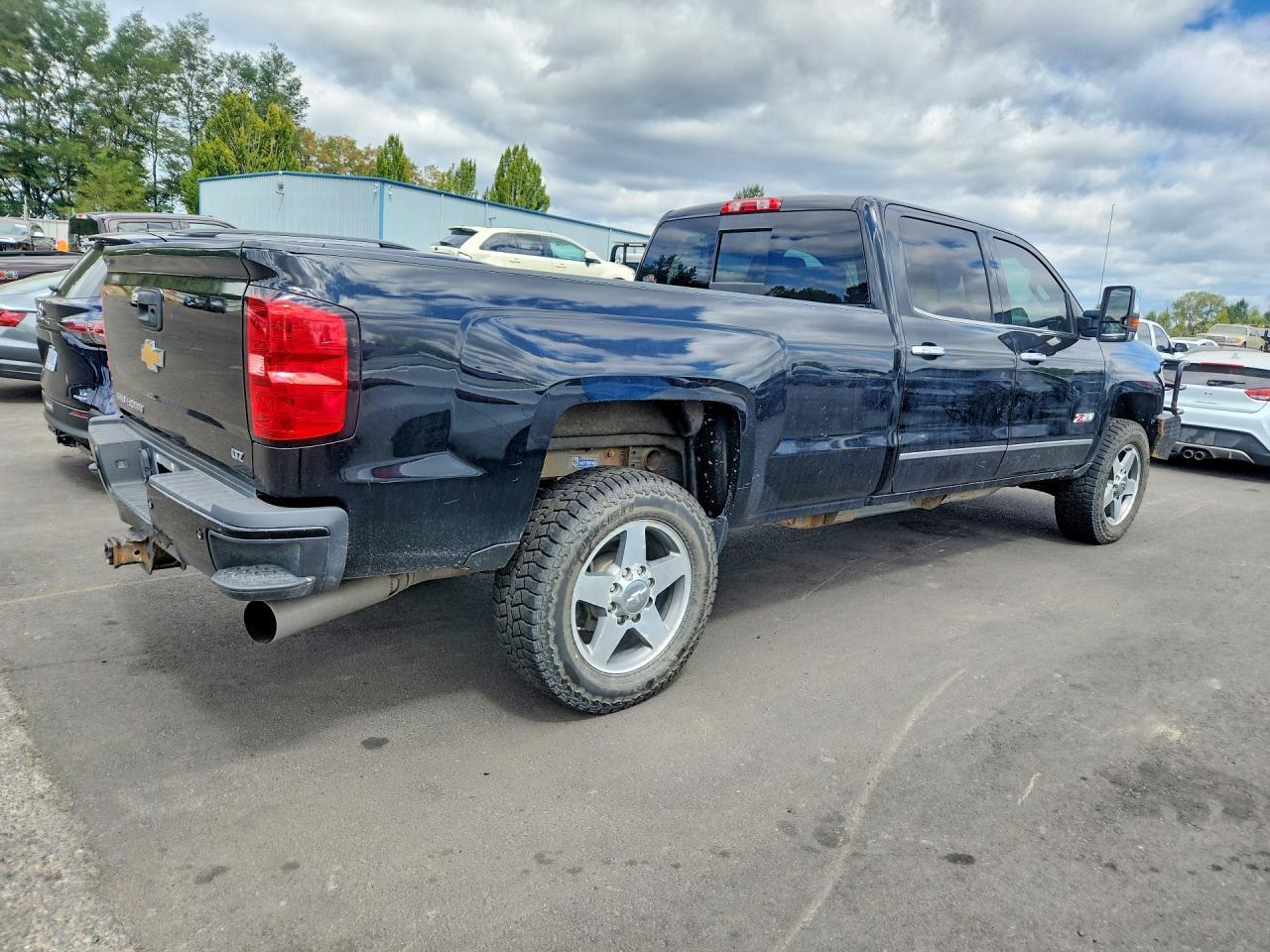 2015 CHEVROLET SILVERADO K2500 HEAVY DUTY LTZ — Фото 3 из 12