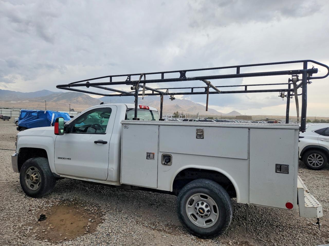 2015 CHEVROLET SILVERADO K2500 HEAVY DUTY — Фото 2 из 12