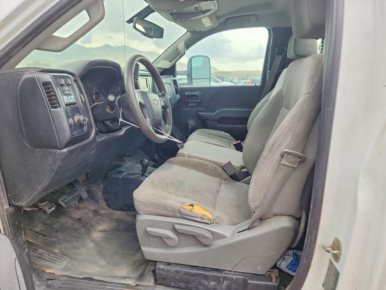 2015 CHEVROLET SILVERADO K2500 HEAVY DUTY — Фото 7 из 12
