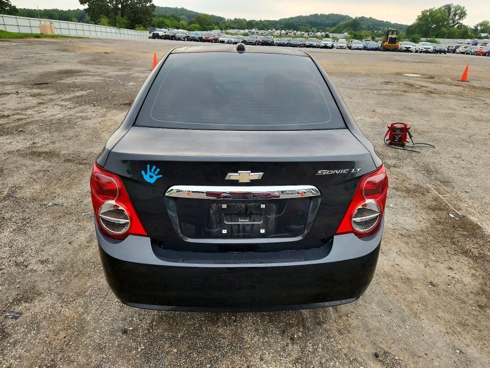 2015 CHEVROLET SONIC LT — Фото 6 из 12
