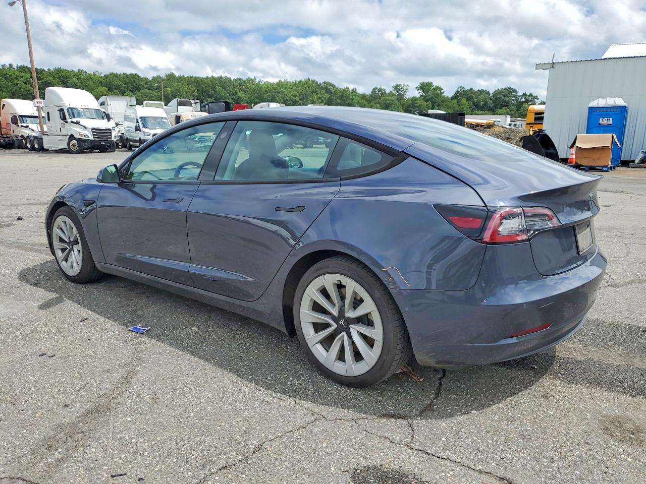 2022 TESLA MODEL 3 — Фото 2 из 12