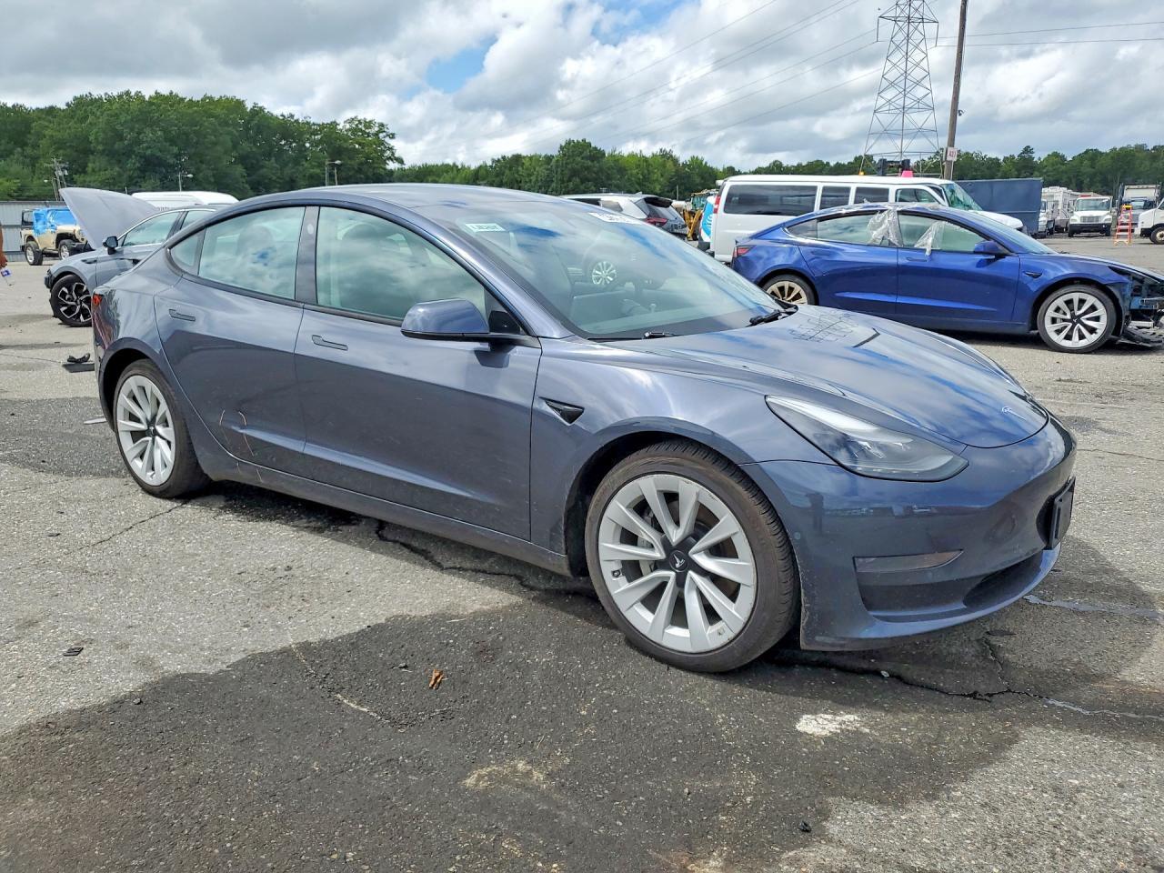 2022 TESLA MODEL 3 — Фото 4 из 12
