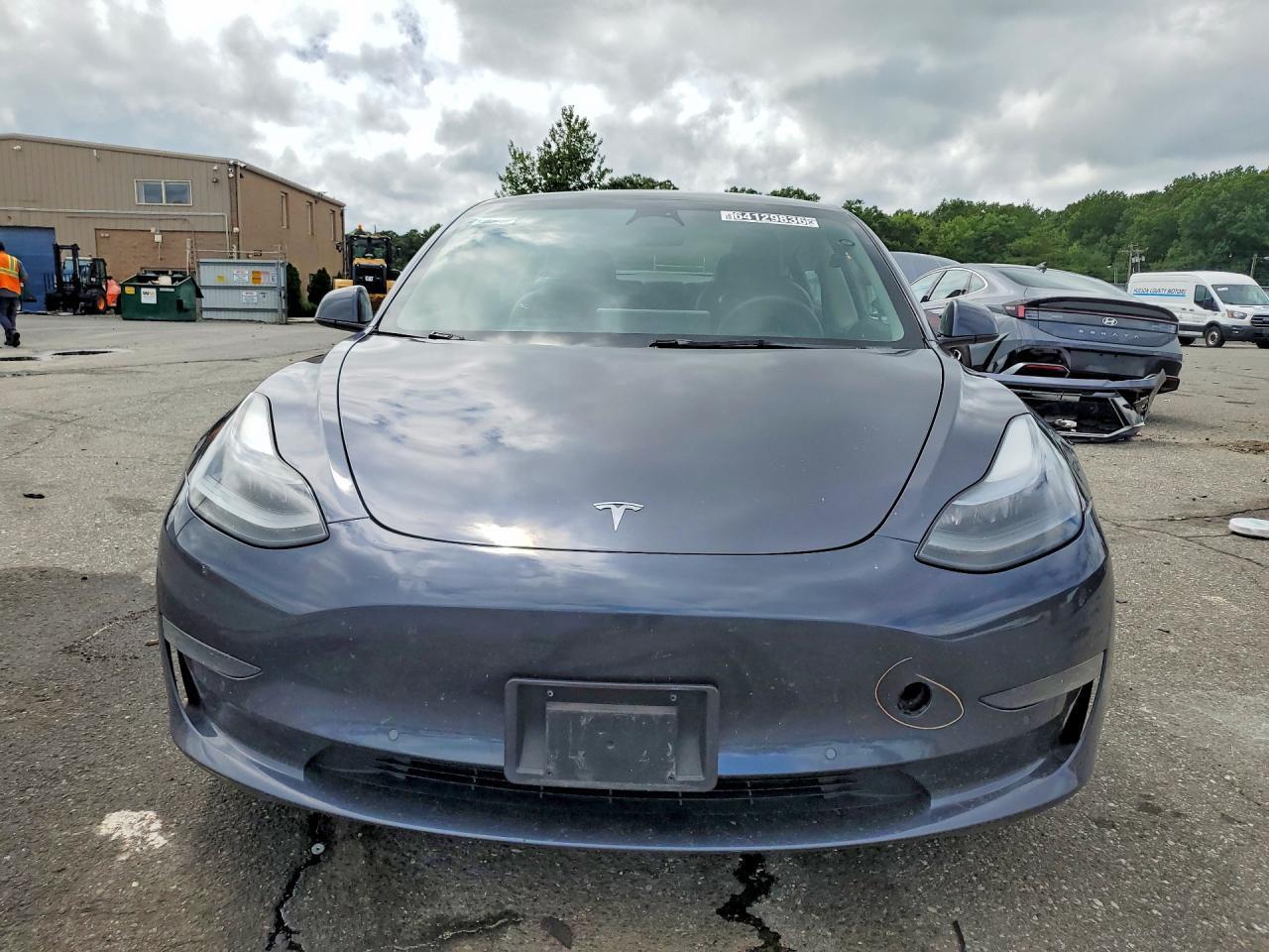 2022 TESLA MODEL 3 — Фото 5 из 12