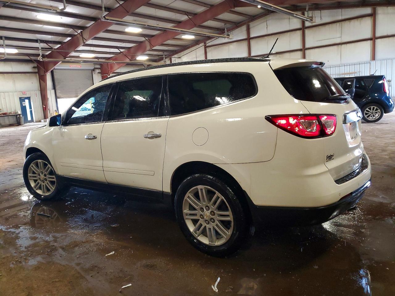 1GNKRGKD3FJ199160 2015 CHEVROLET TRAVERSE photo no. 2
