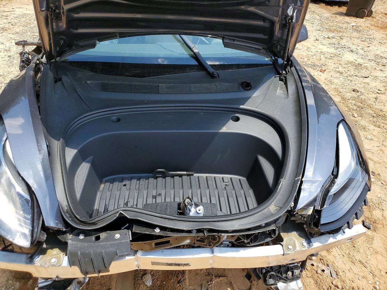 2022 TESLA MODEL 3 — Фото 11 из 12