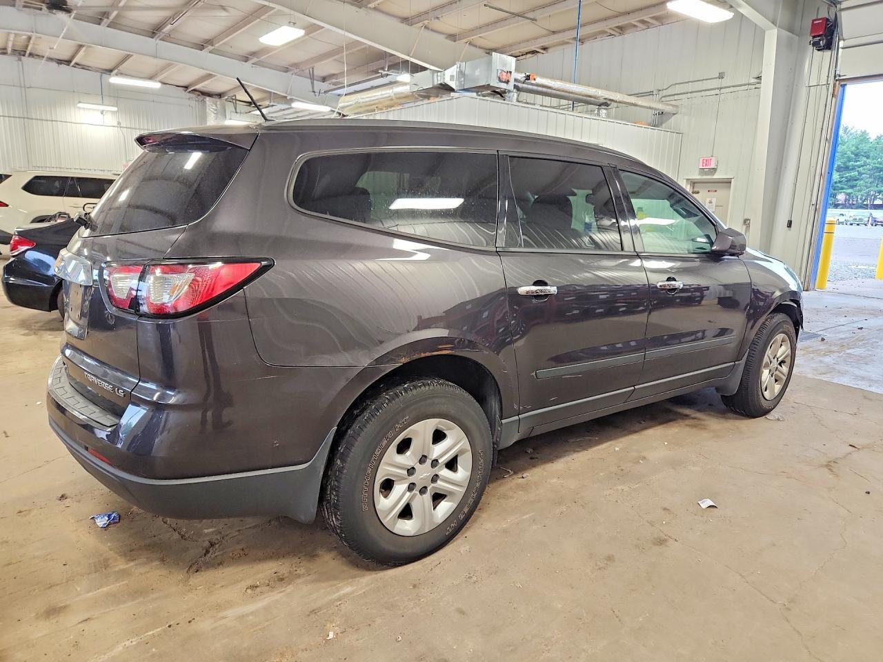 2015 CHEVROLET TRAVERSE LS — Фото 3 из 13