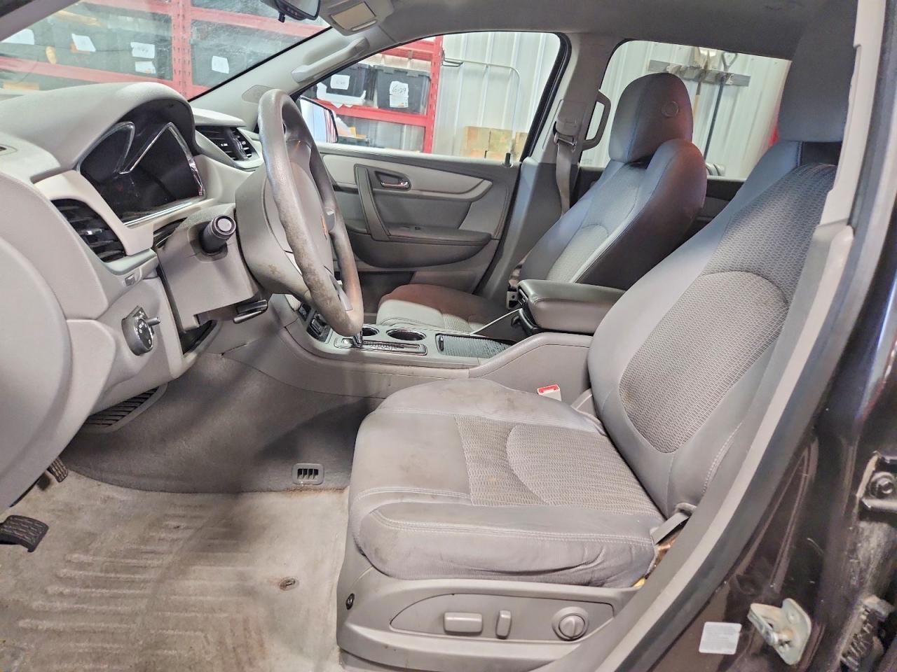 2015 CHEVROLET TRAVERSE LS — Фото 7 из 13